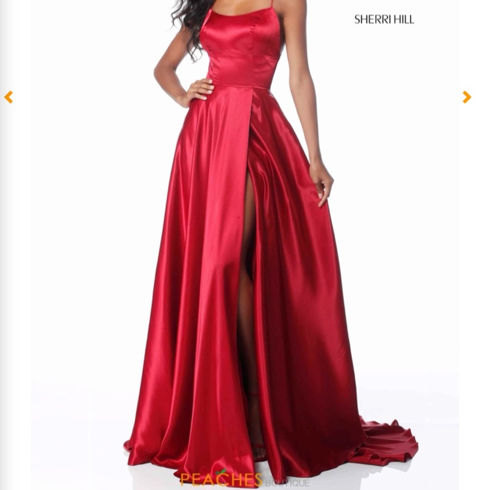RED PROM DRESS - Picture 5 of 6